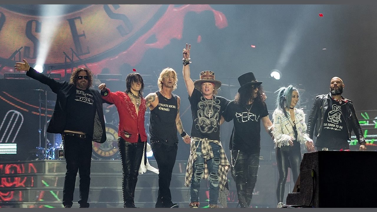 Backdrop for Guns N' Roses: 2 Classic Albums Under Review: Use Your Illusion I and II