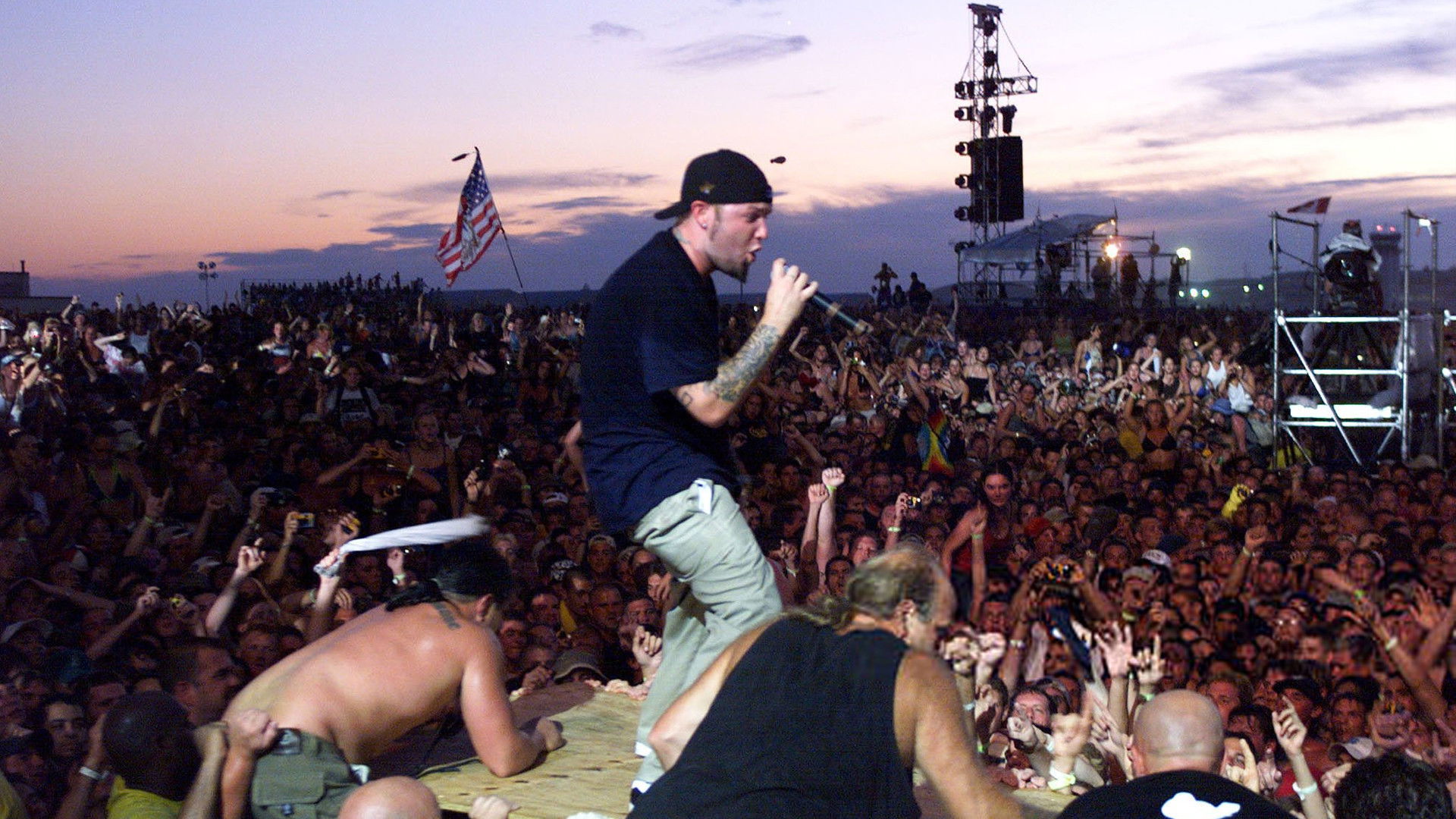 Backdrop for Limp Bizkit: Live at Woodstock '99