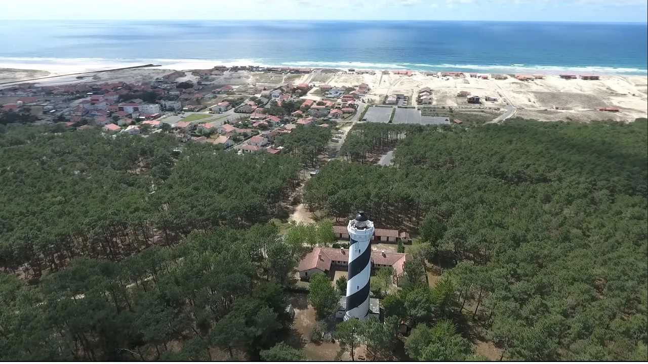 Backdrop for Monsieur Lacoste