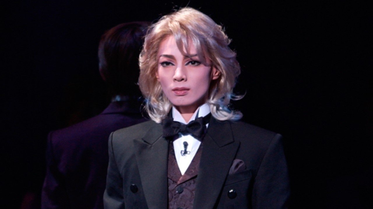 Backdrop for Silver Wolf