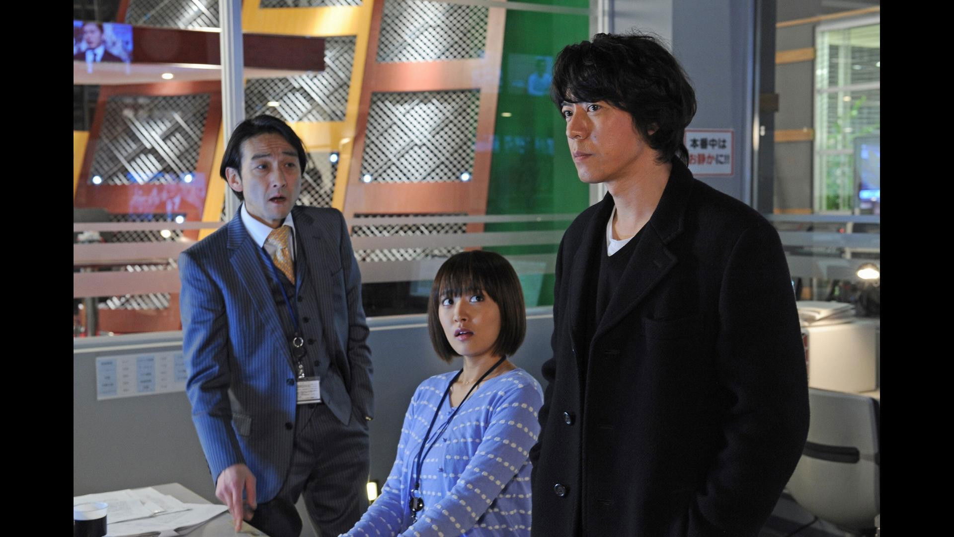 Backdrop for スクープ 遊軍記者・布施京一