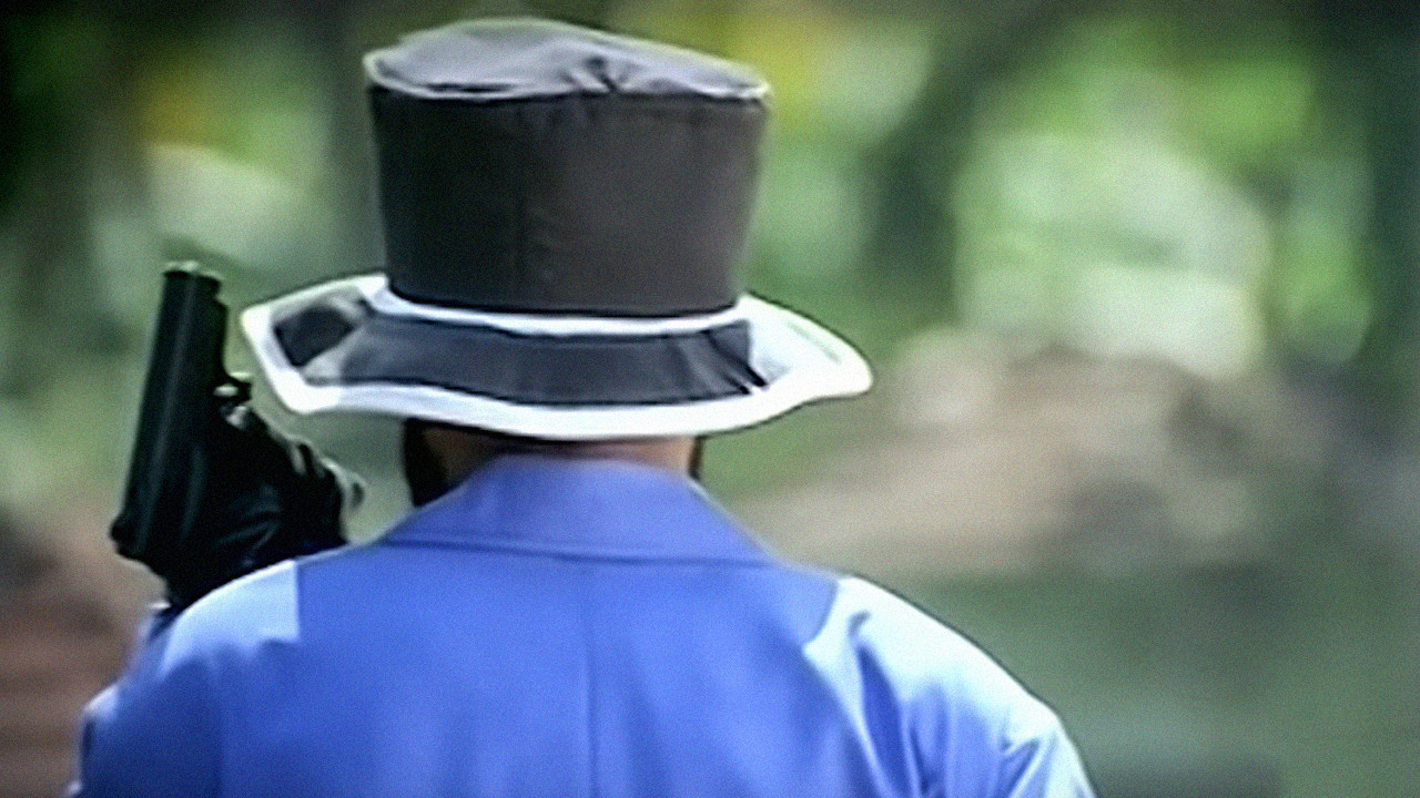 Backdrop for www.anukudumbam.com