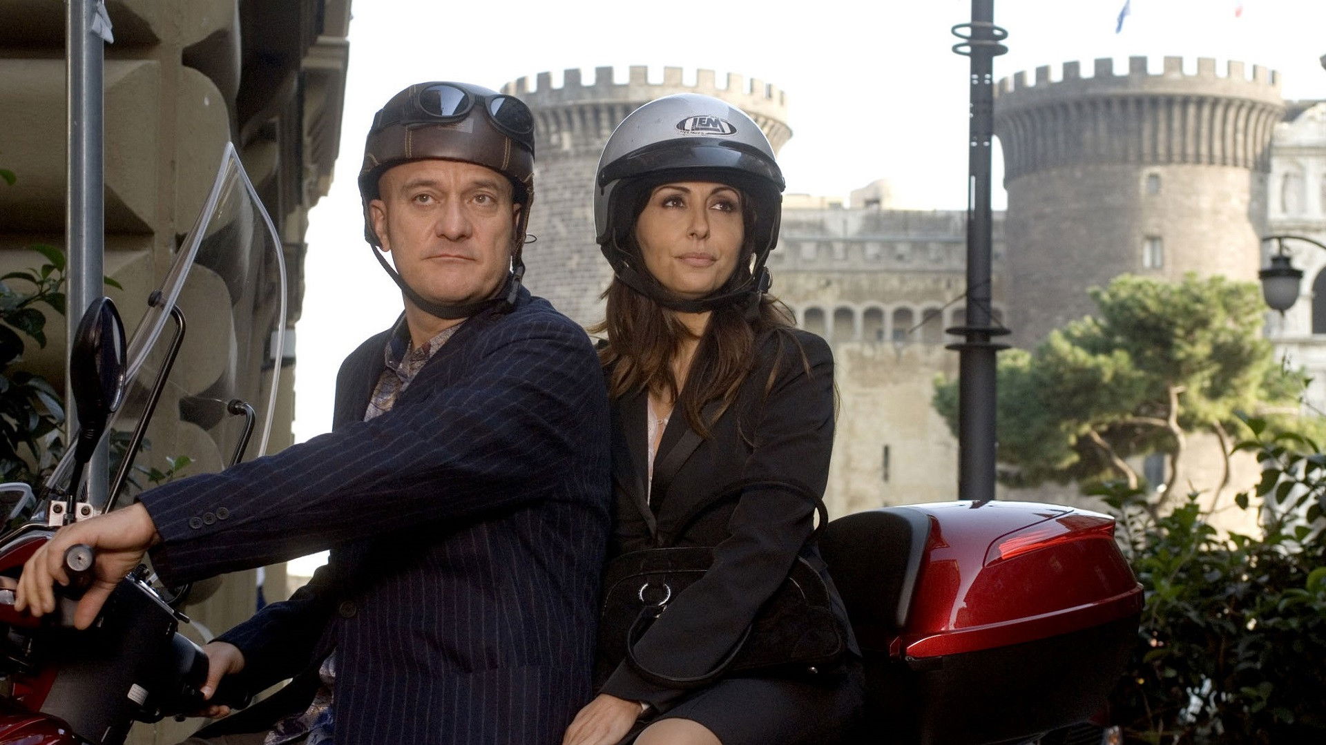 Backdrop for Due imbroglioni e... mezzo! 2