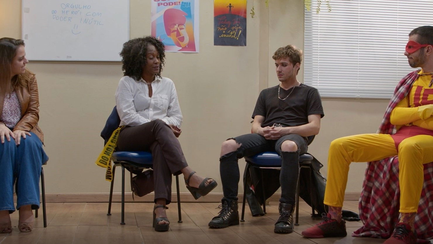 Backdrop for O Super Mega Bláster Desnecessário