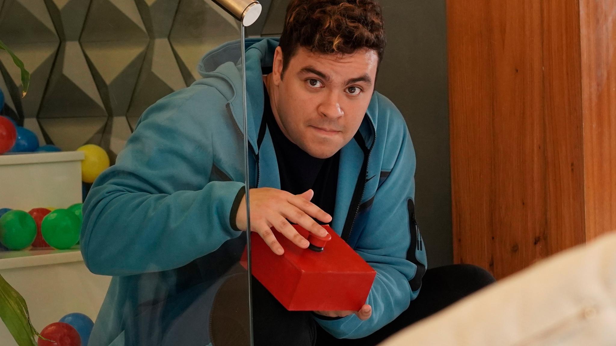 Backdrop for Luccas Neto em: O Plano dos Vilões