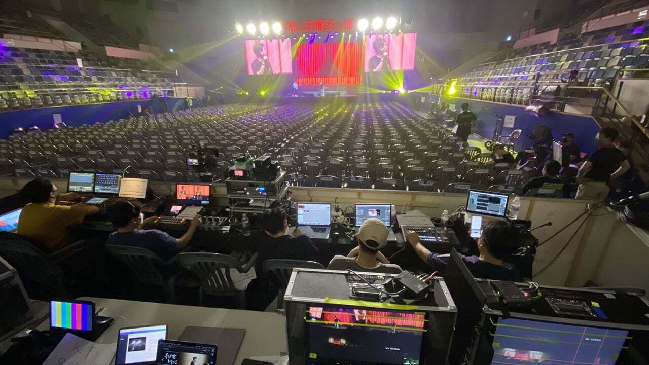 Backdrop for Thank You, All: Kim Ho Joong's First Fan Meeting Movie