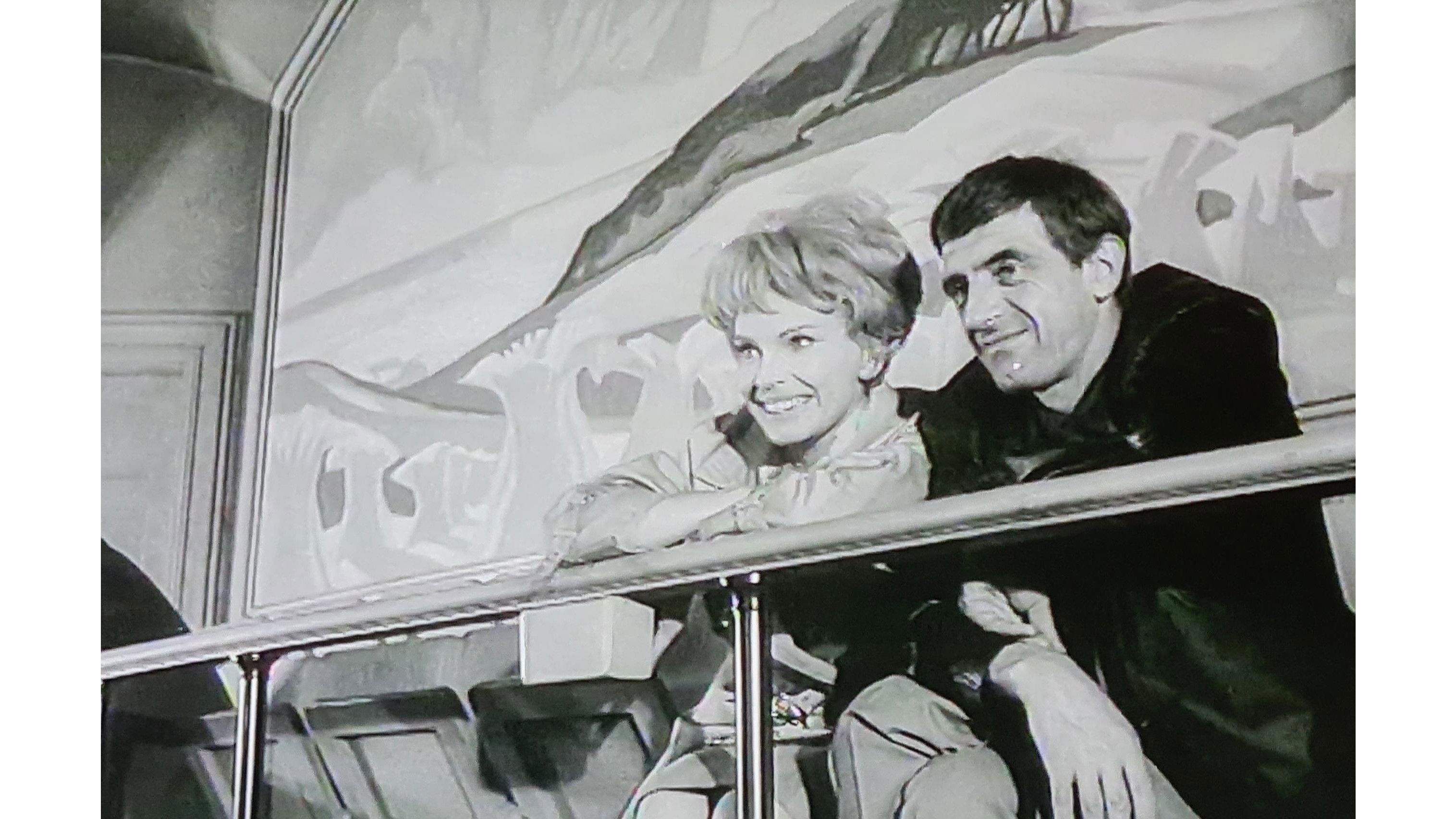 Backdrop for Är du inte riktigt klok?