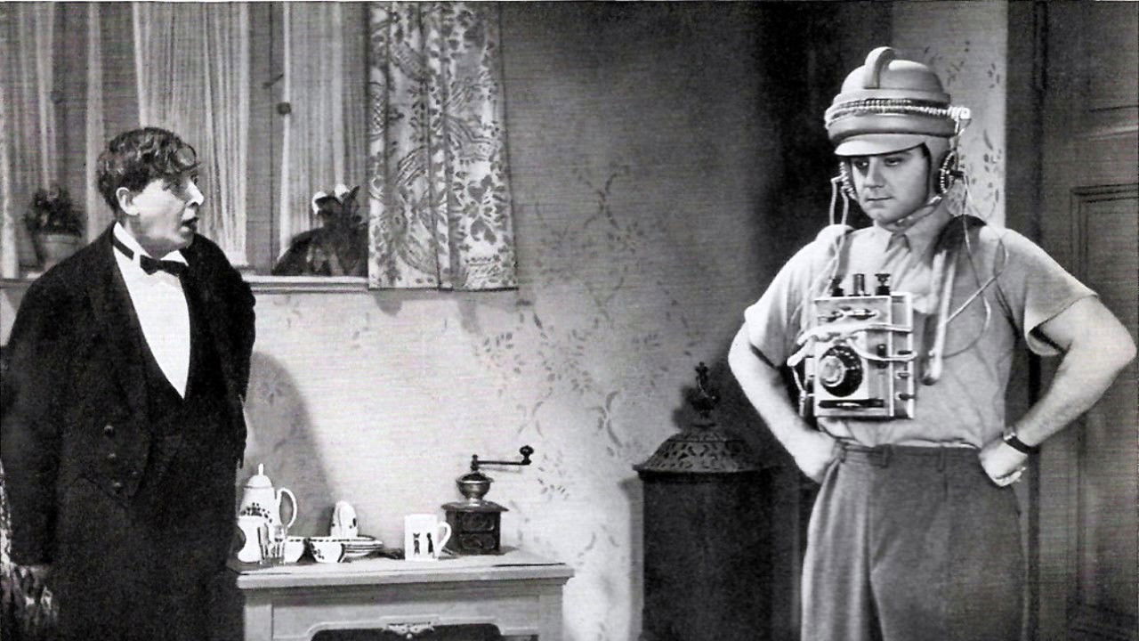 Backdrop for An Invisible Man Goes Through the City