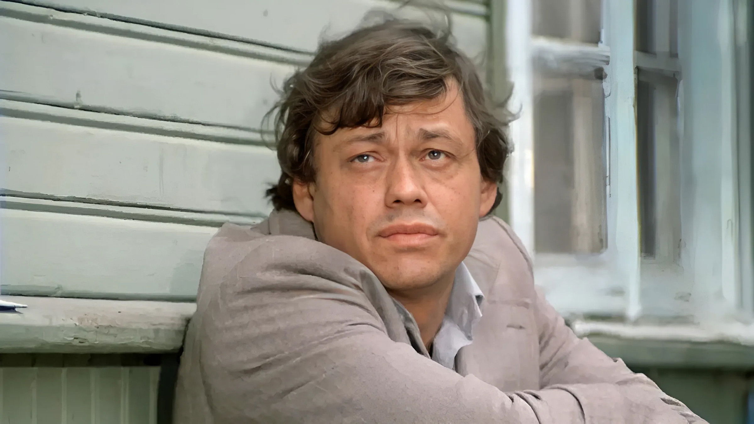 Backdrop for White Dew