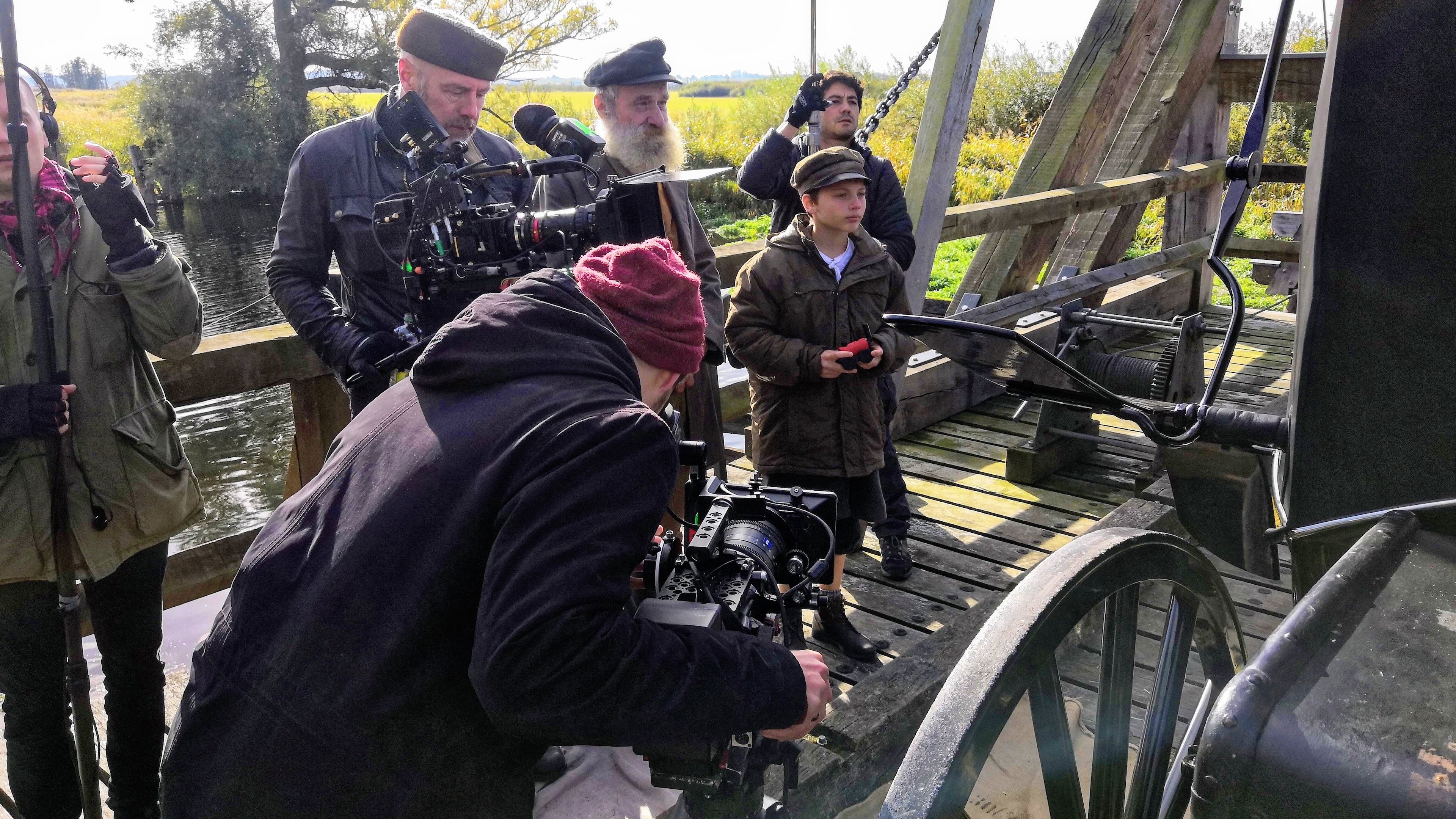 Backdrop for Effigy: Poison and the City