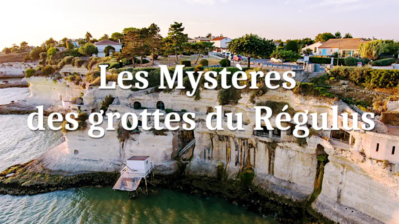 Backdrop for Les Mystères des grottes du Régulus