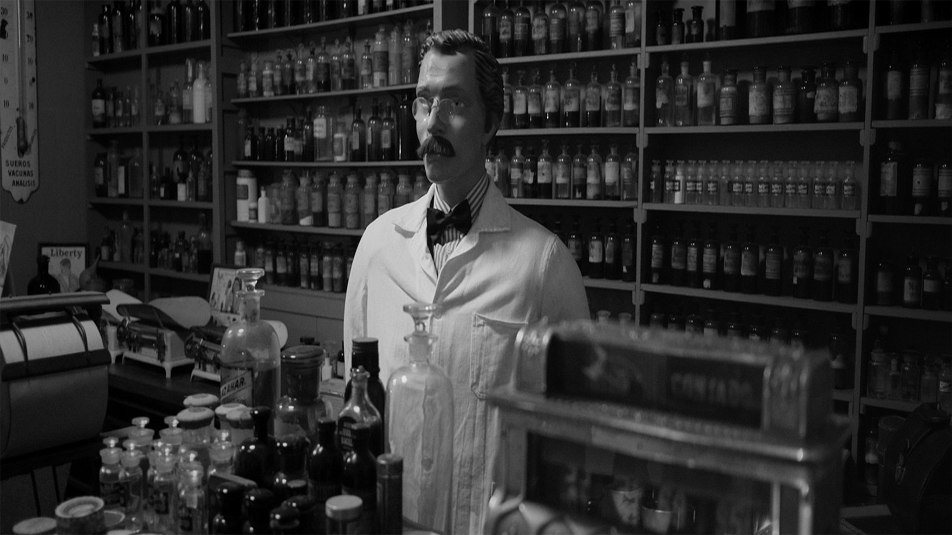 Backdrop for A Body Exploded into a Thousand Pieces