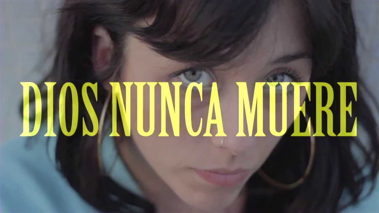 Backdrop for Dios nunca muere