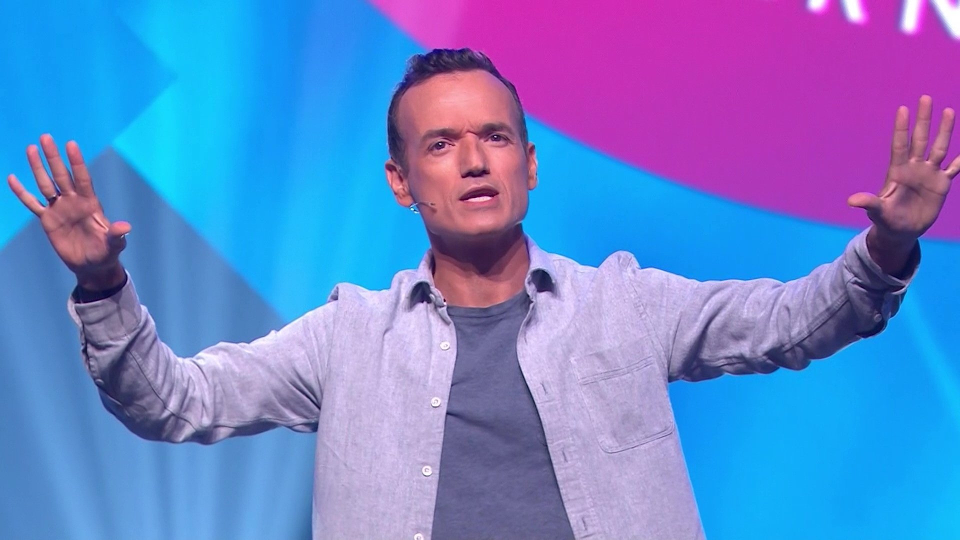 Backdrop for Fabien Olicard prend le temps d'en rire