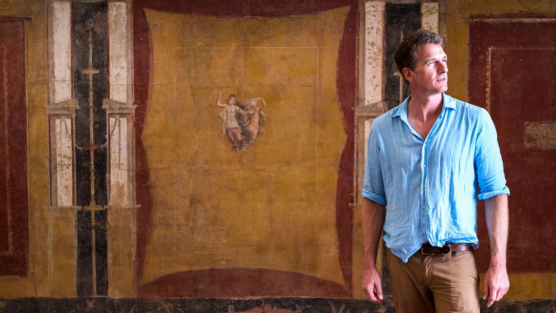 Backdrop for Pompeii: The Discovery with Dan Snow