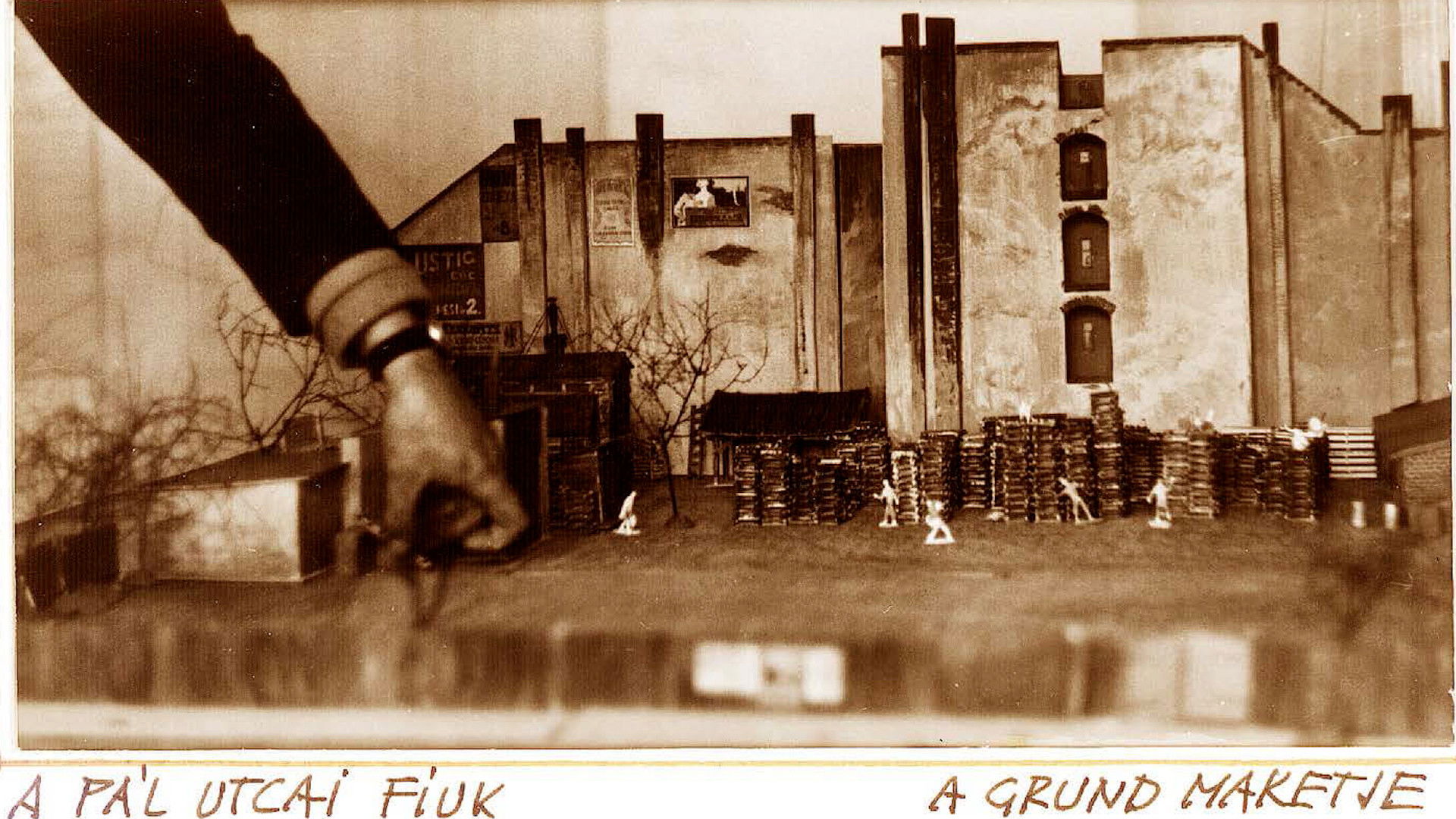 Backdrop for Remembrance of József Romvári