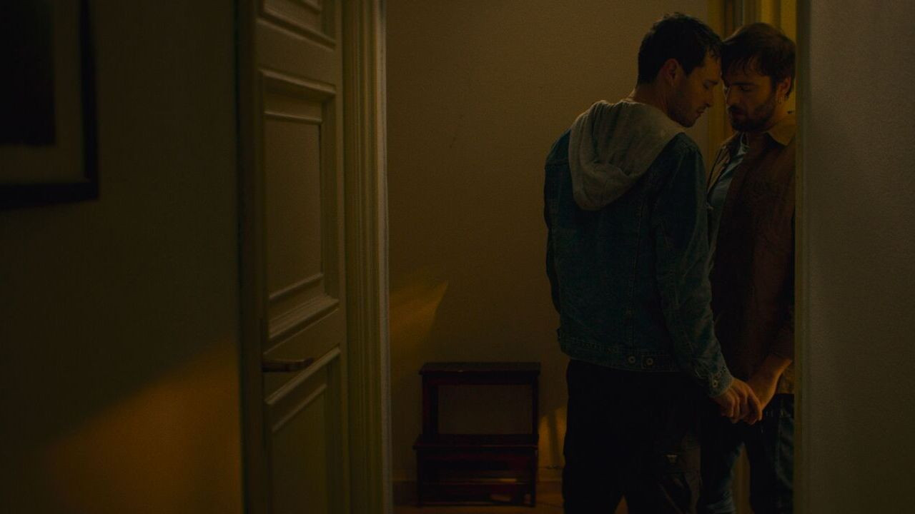 Backdrop for Guille, 28