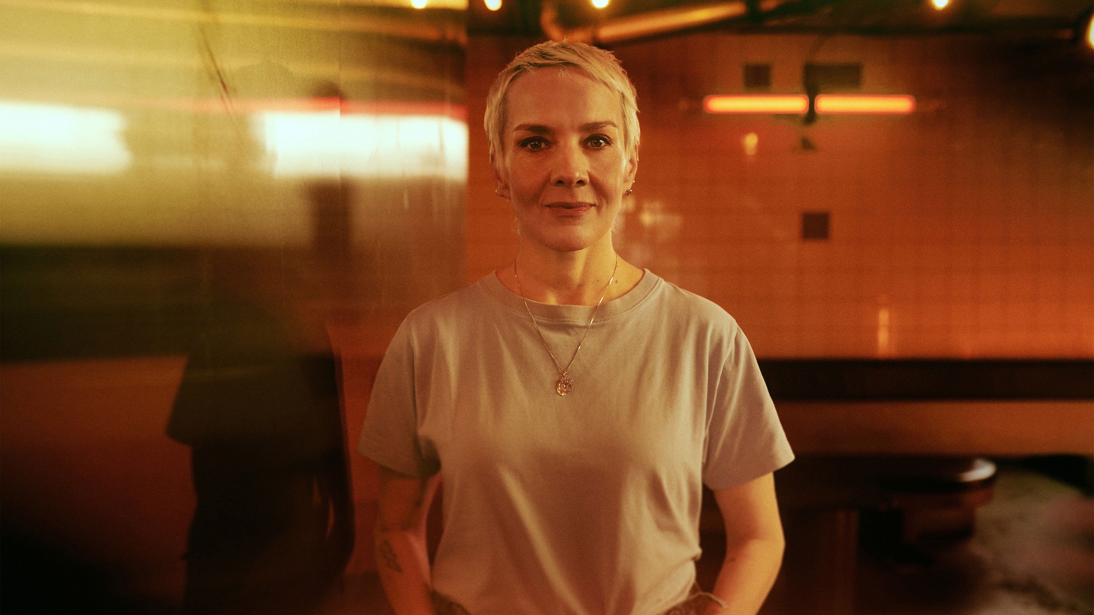 Backdrop for Veitola.doc