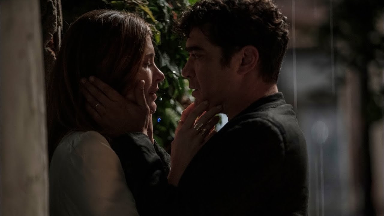 Backdrop for Quasi orfano