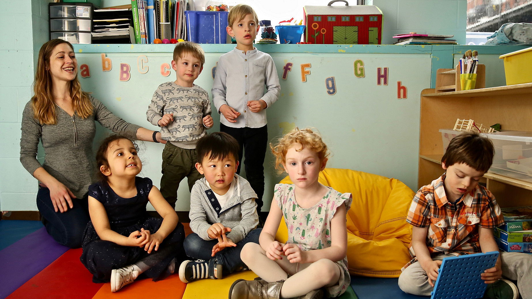 Backdrop for Une garderie pour tous