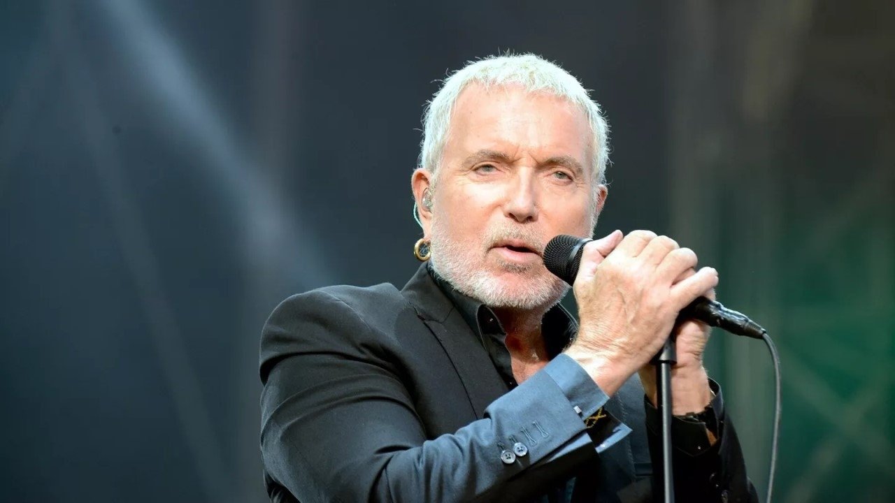 Backdrop for Bernard Lavilliers au Zénith de Paris