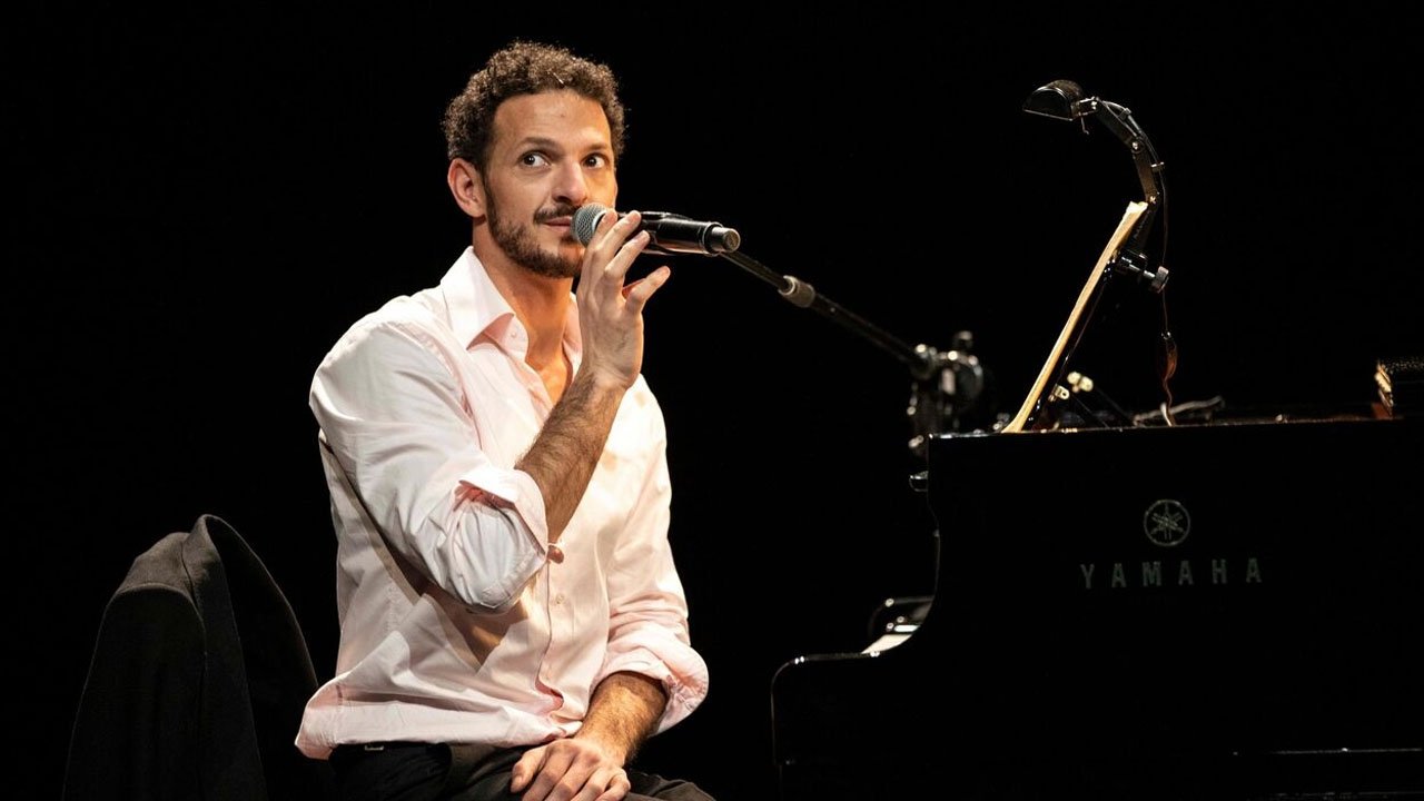 Backdrop for Vincent Dedienne - Un soir de Gala