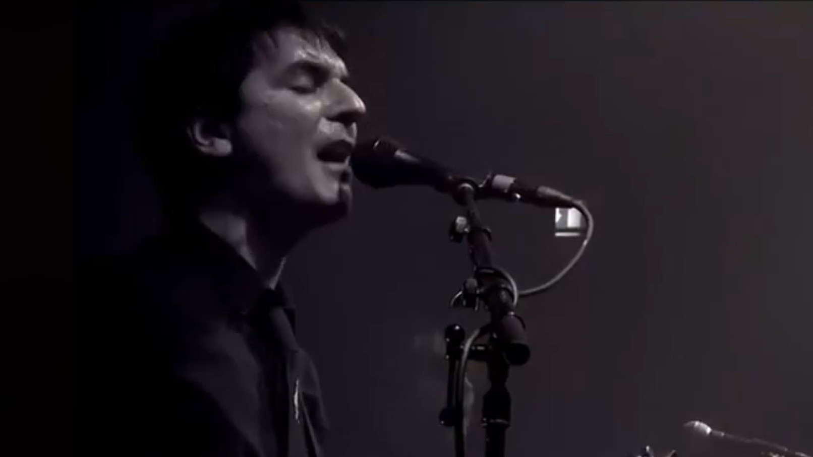 Backdrop for Amplifier: Live in Berlin