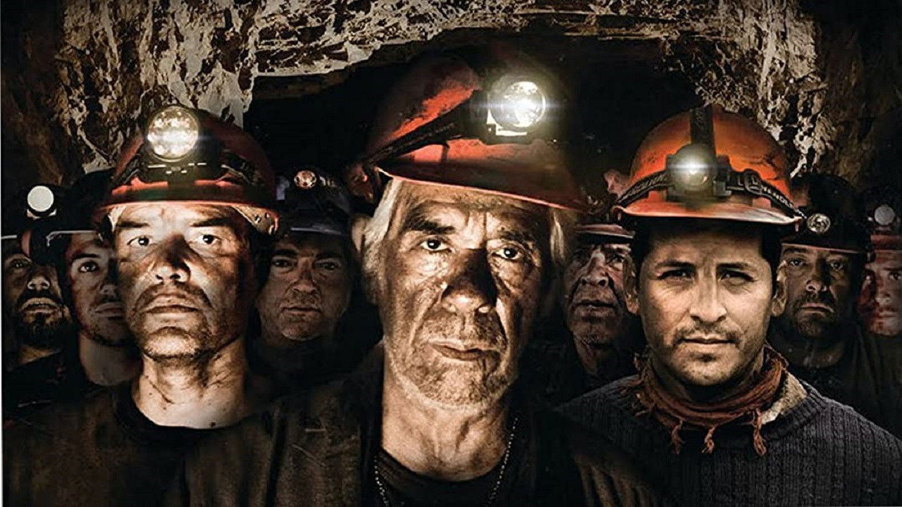 Backdrop for Atacama's 33