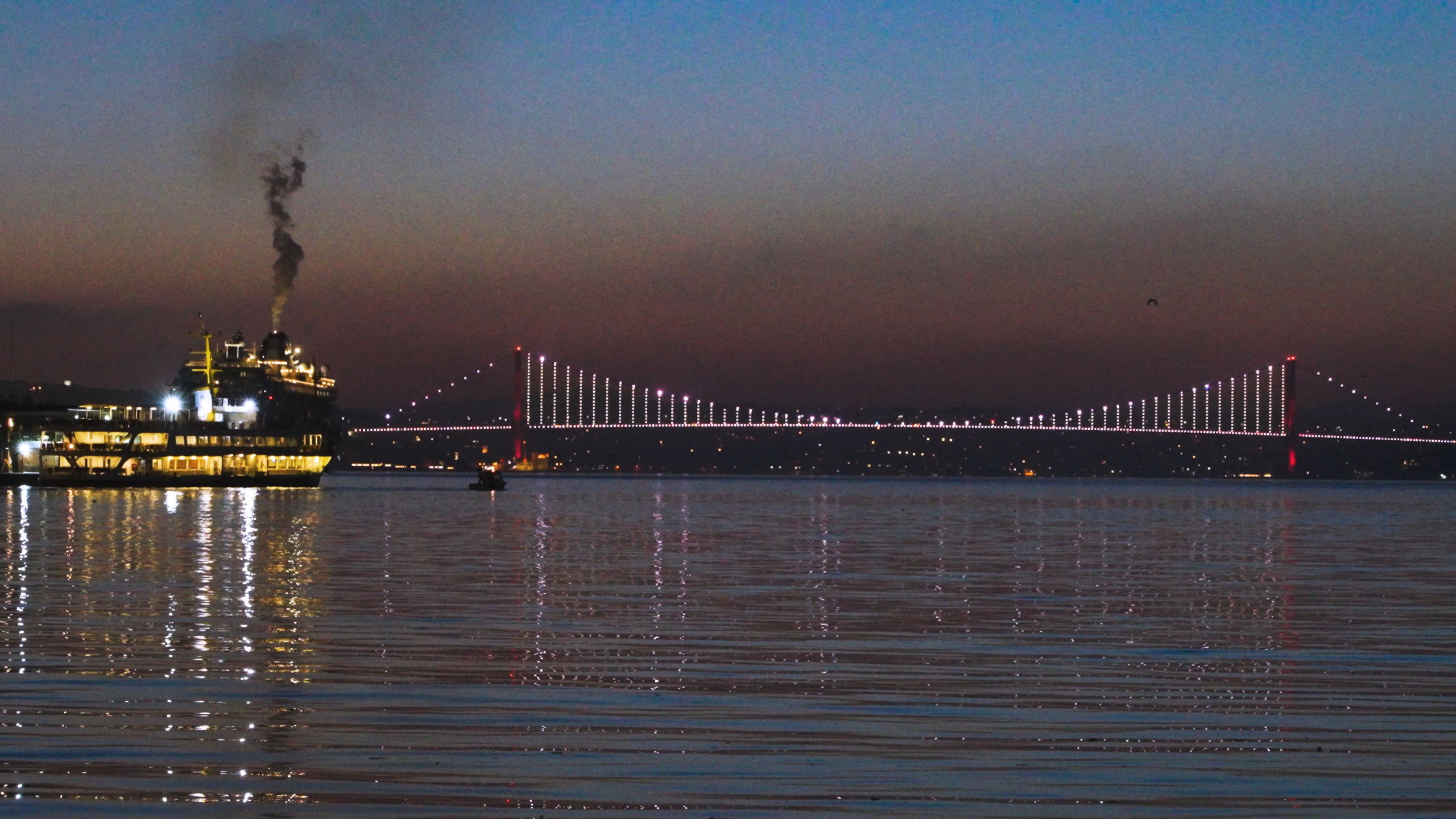 Backdrop for Ses: İstanbul