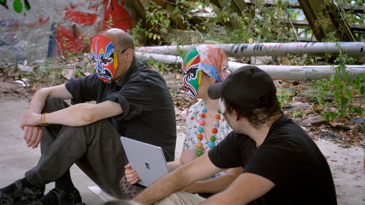 Backdrop for Disappear: Cover Your Online Tracks