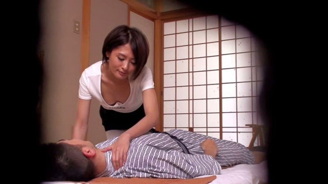 Backdrop for Masseuse is Wearing Kinky Bra? Is She Tempting me? Petite Body Masseuse Gets Fucked by Showing her Breast!