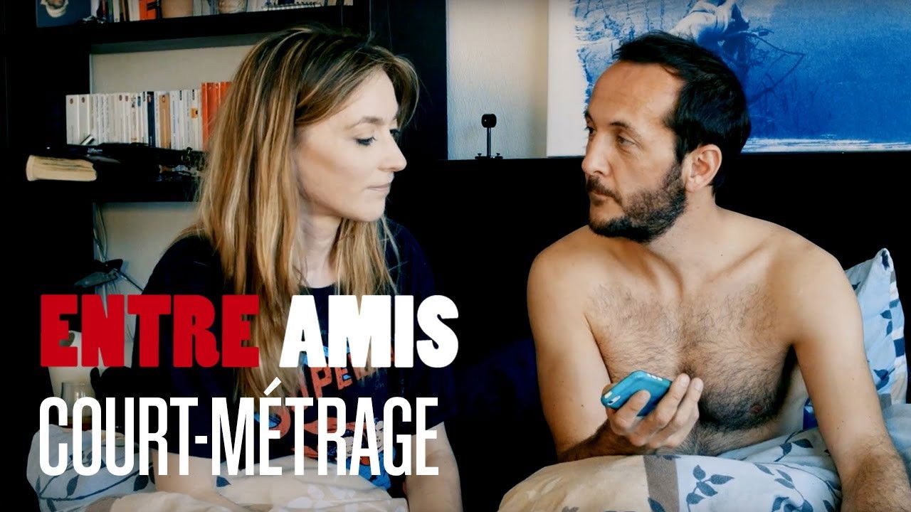 Backdrop for Entre amis