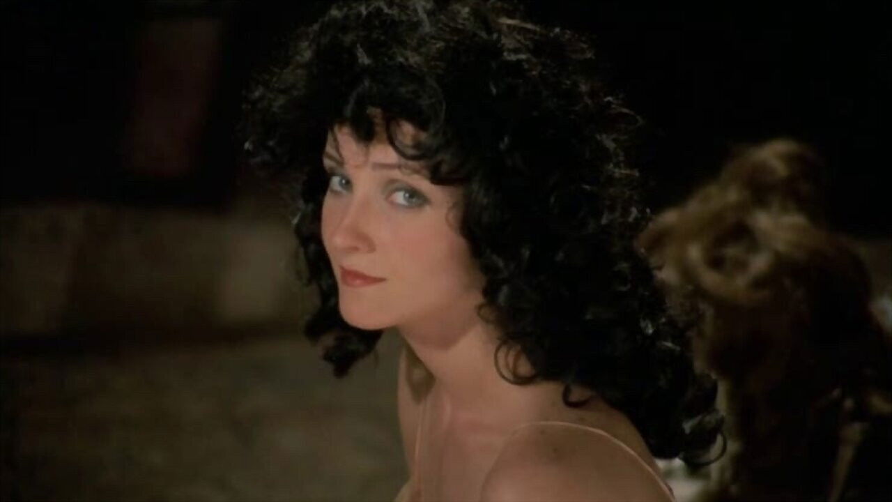 Backdrop for Ainda Agarro Esta Vizinha