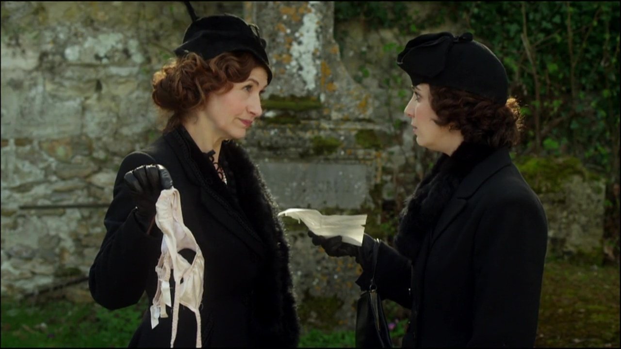 Backdrop for Méfions-nous des honnêtes gens !