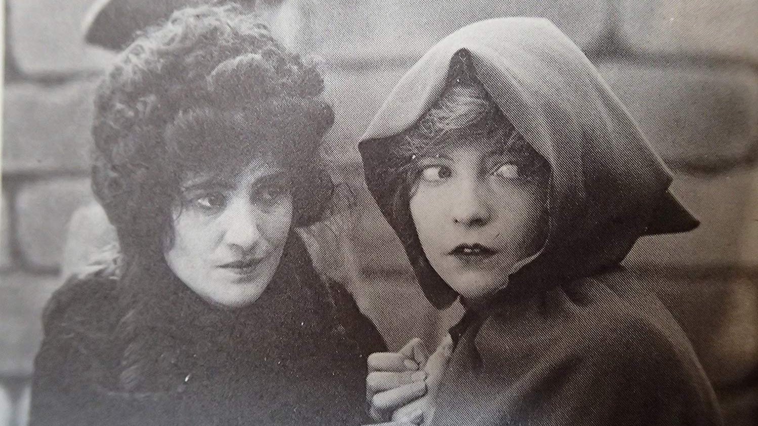 Backdrop for Daphne and the Pirate