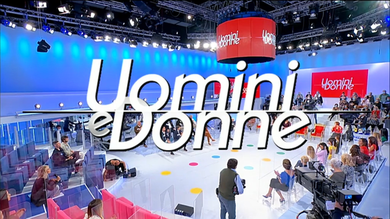 Backdrop for Uomini e Donne