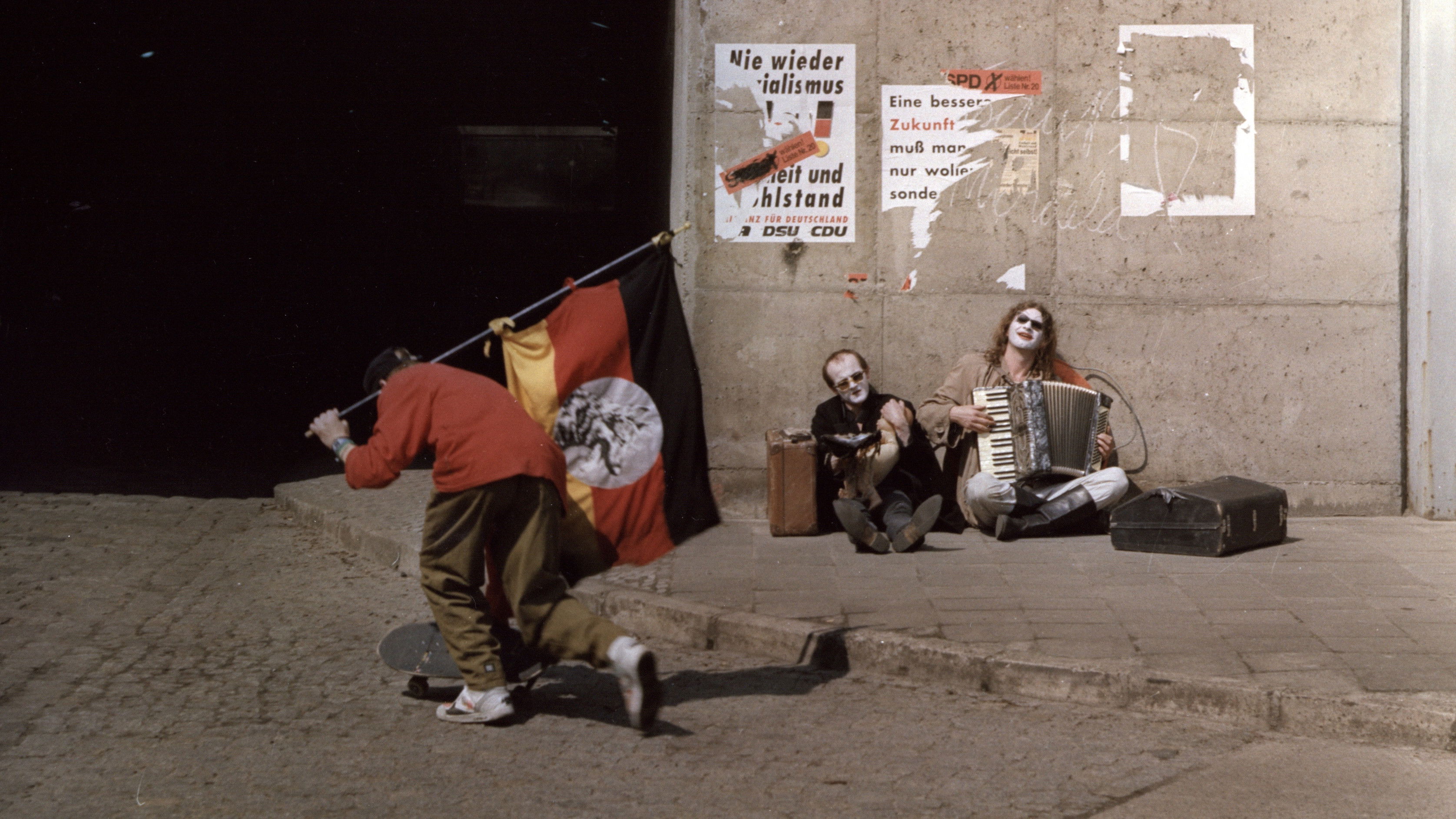 Backdrop for Letztes aus der DaDaeR