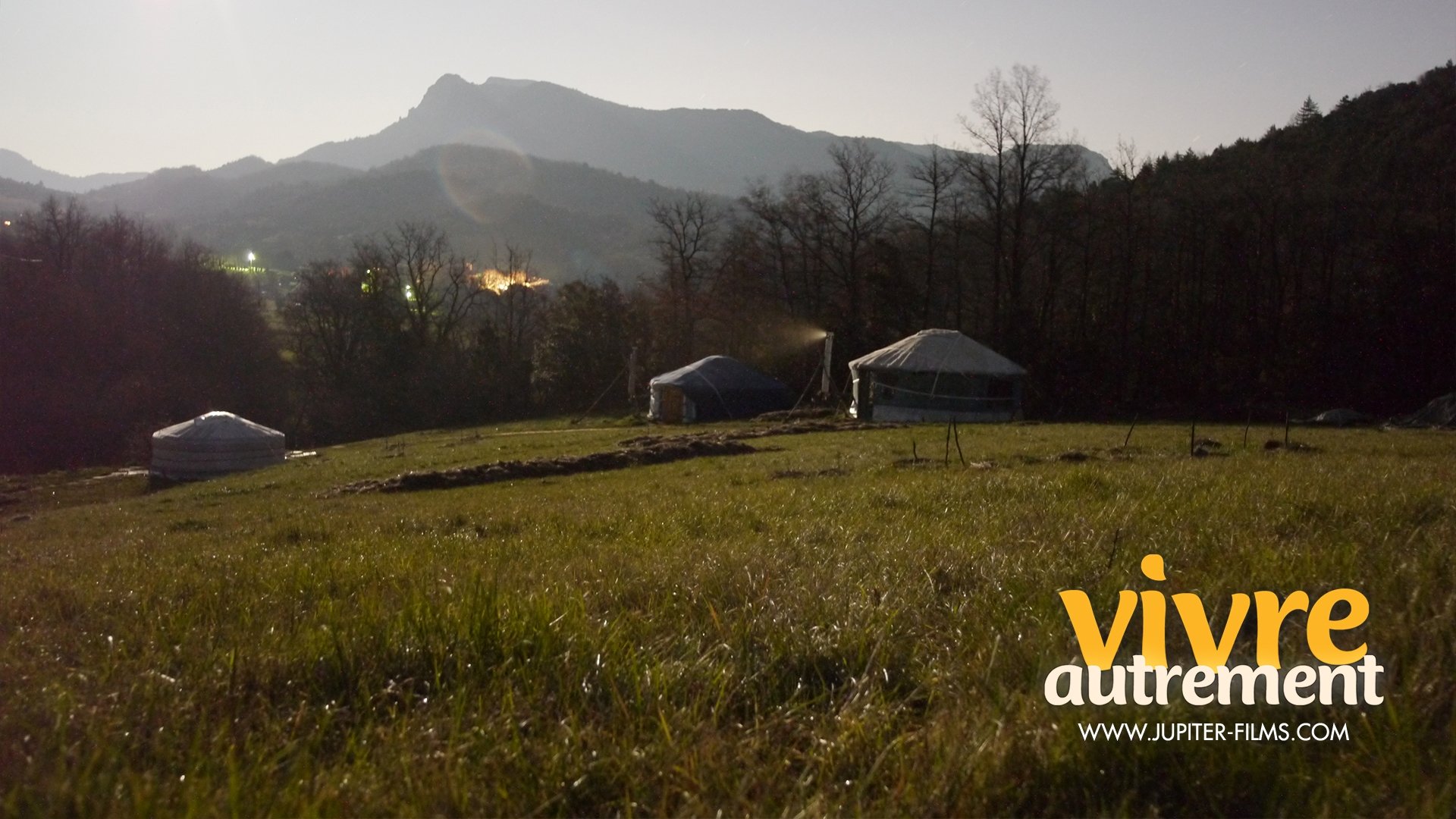 Backdrop for Vivre autrement