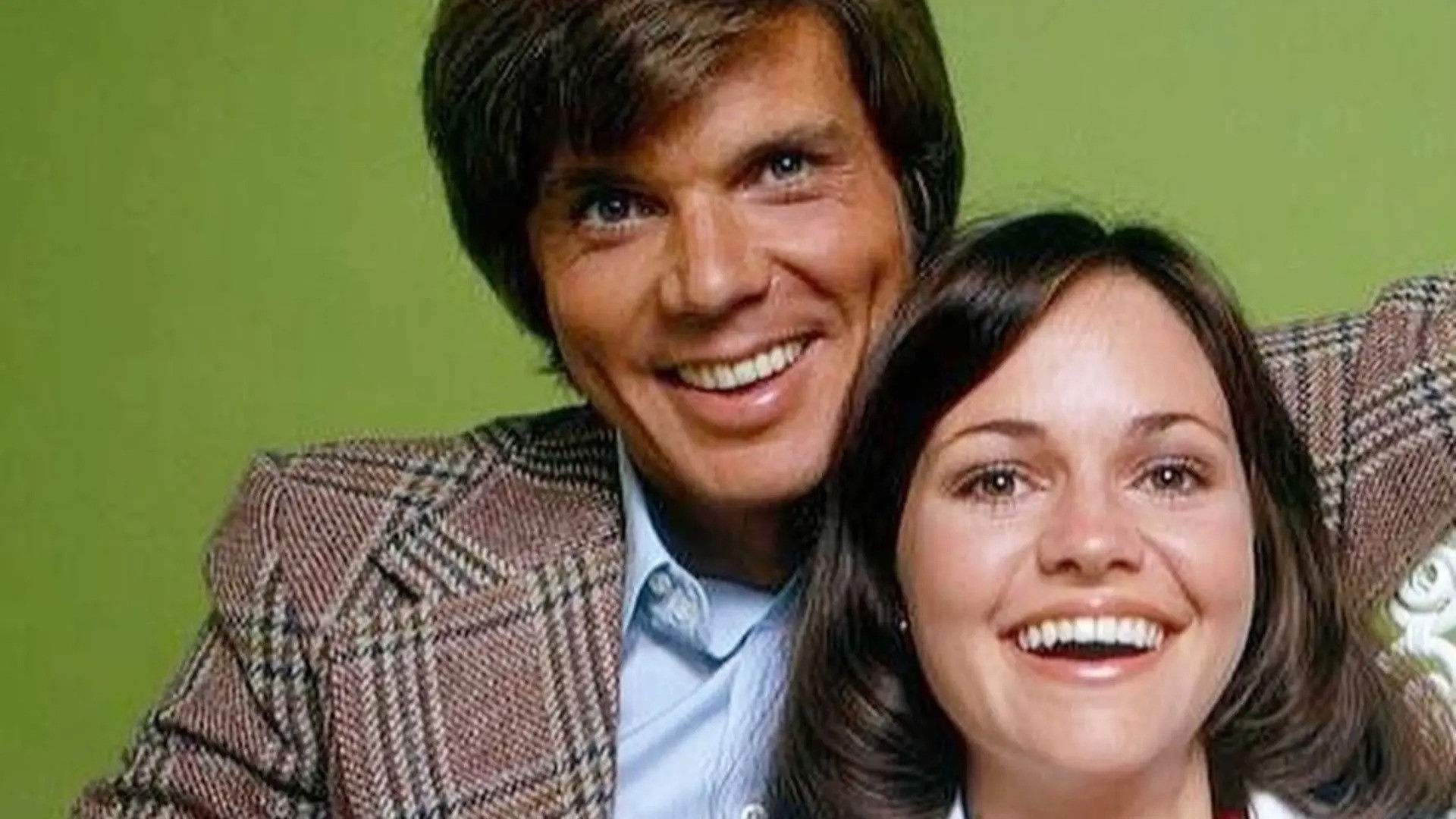 Backdrop for The Girl with Something Extra