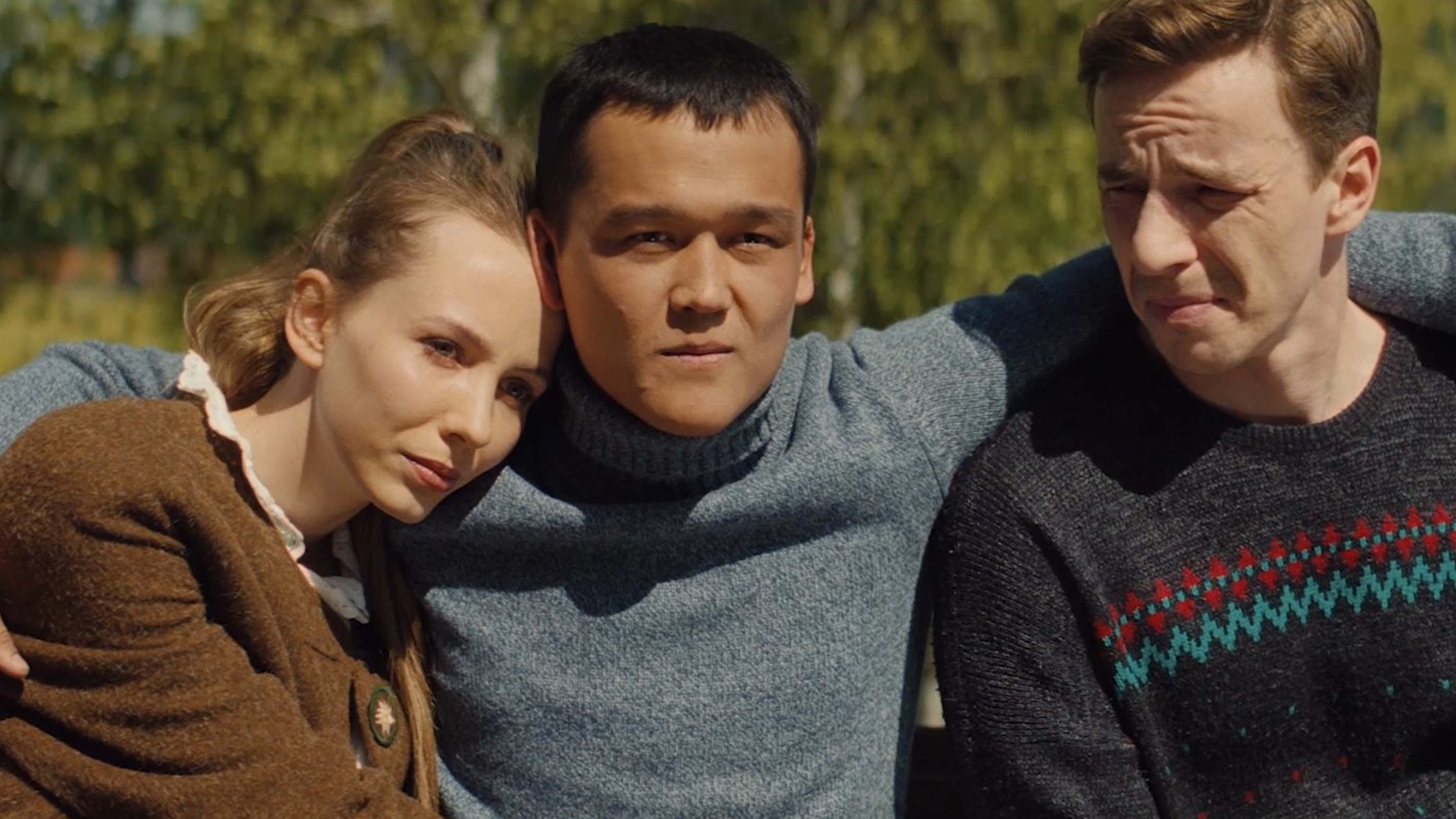 Backdrop for Russians on Marienplatz