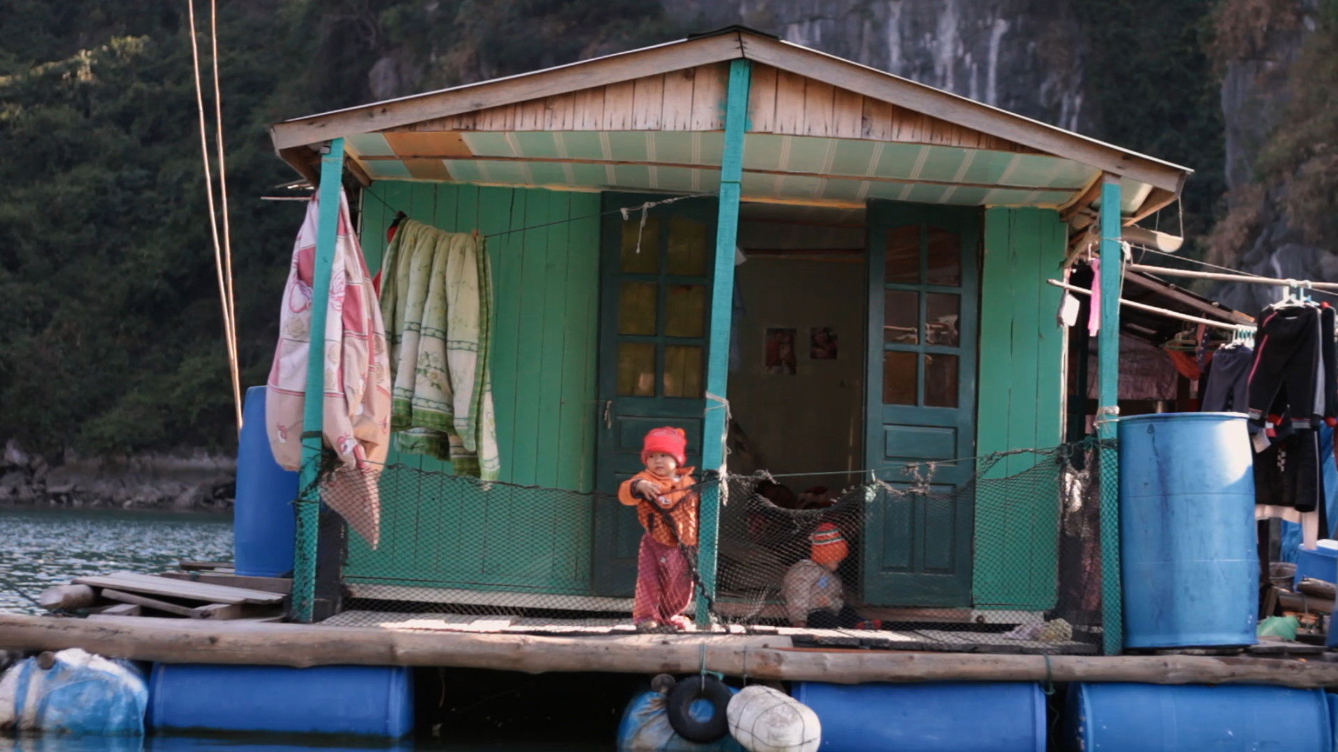 Backdrop for Fluid Boundaries