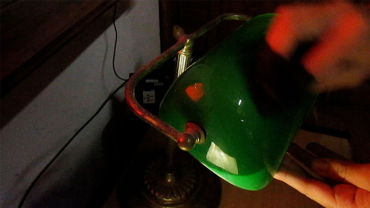 Backdrop for Falsa crónica de una lampara sin recuerdos