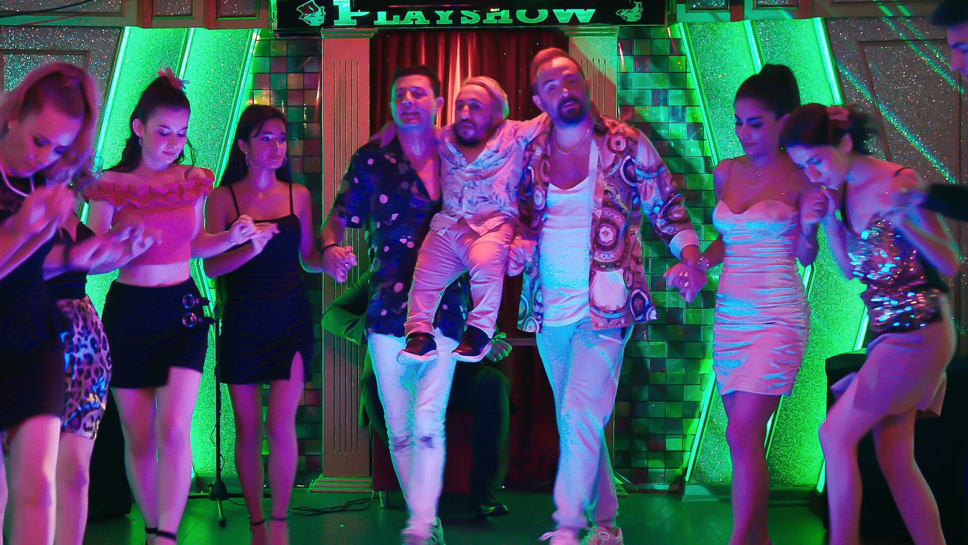 Backdrop for Hep Yek 5: Is It Our Thing, Altan?