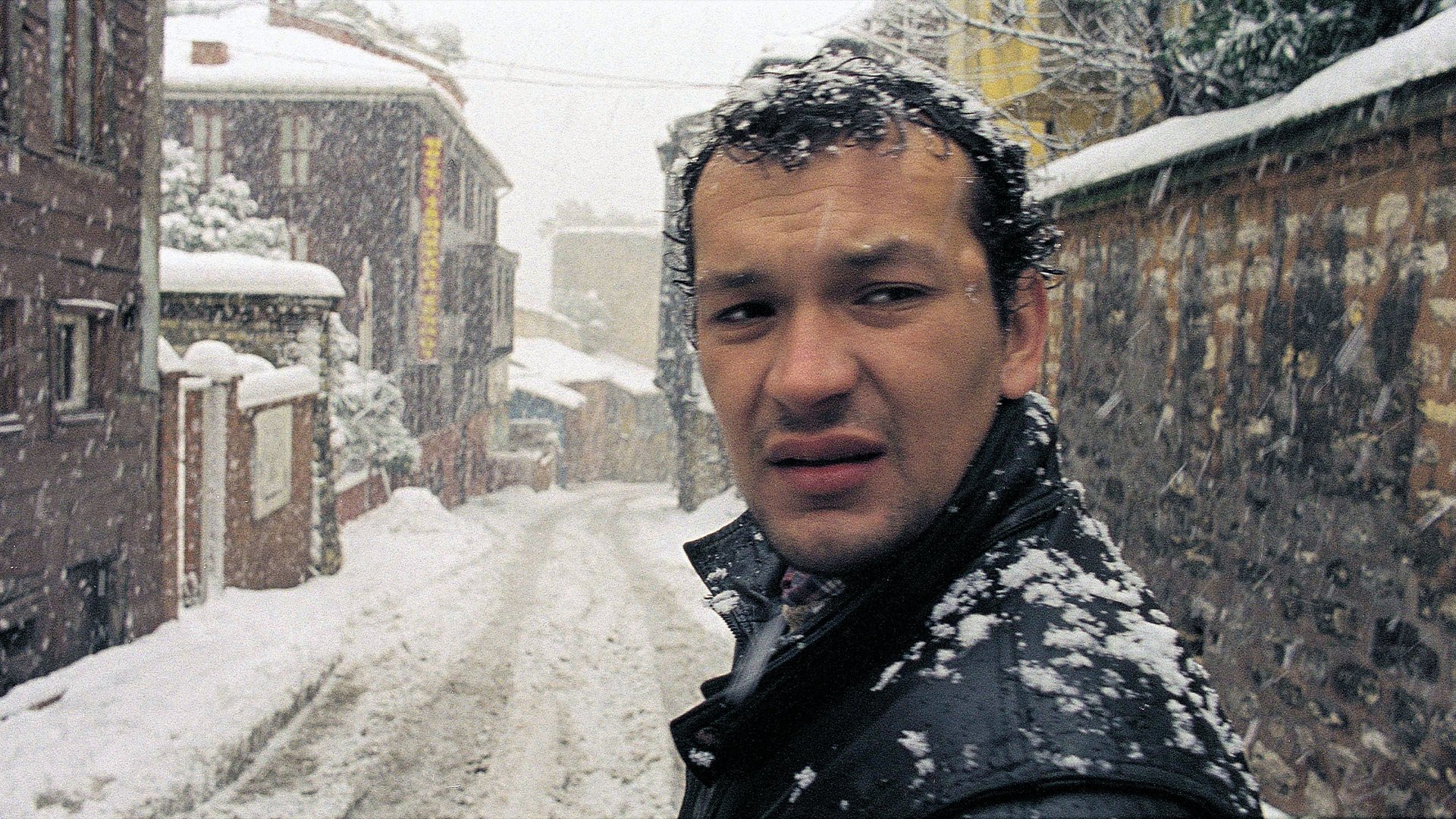 Backdrop for Distant