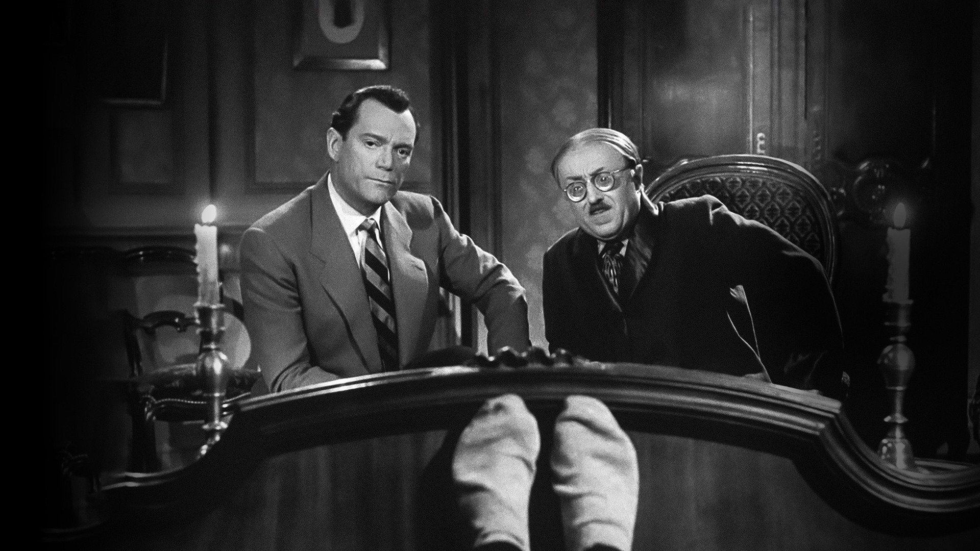 Backdrop for Les Truands