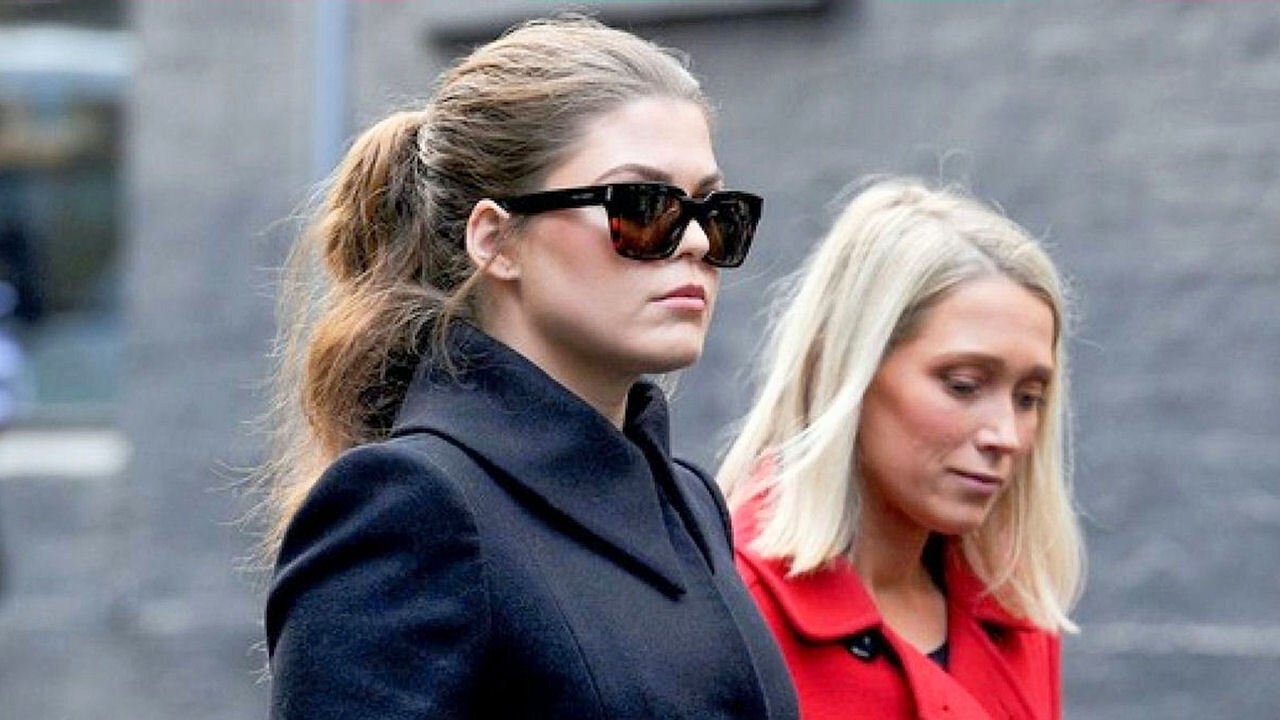 Backdrop for Bad Influencer