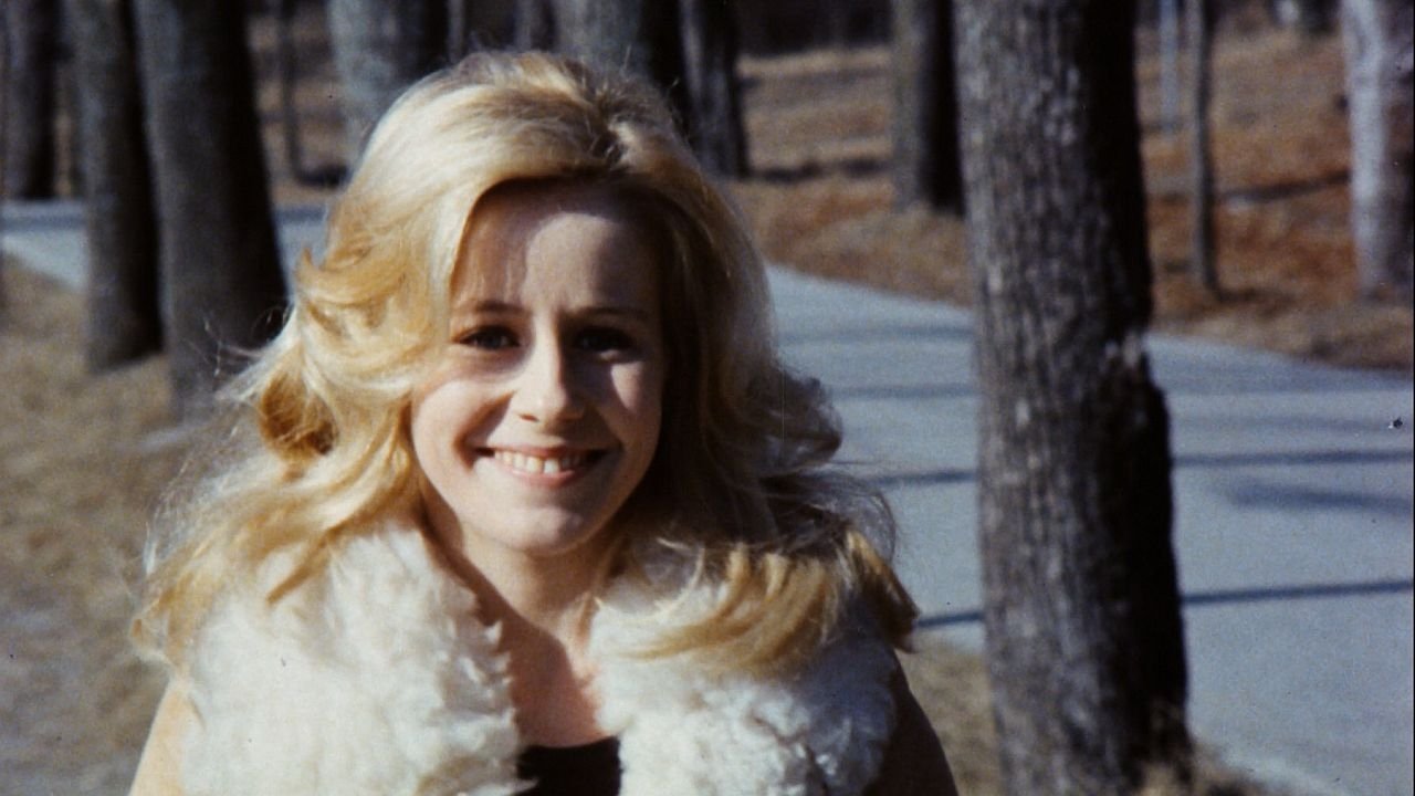 Backdrop for Flossie