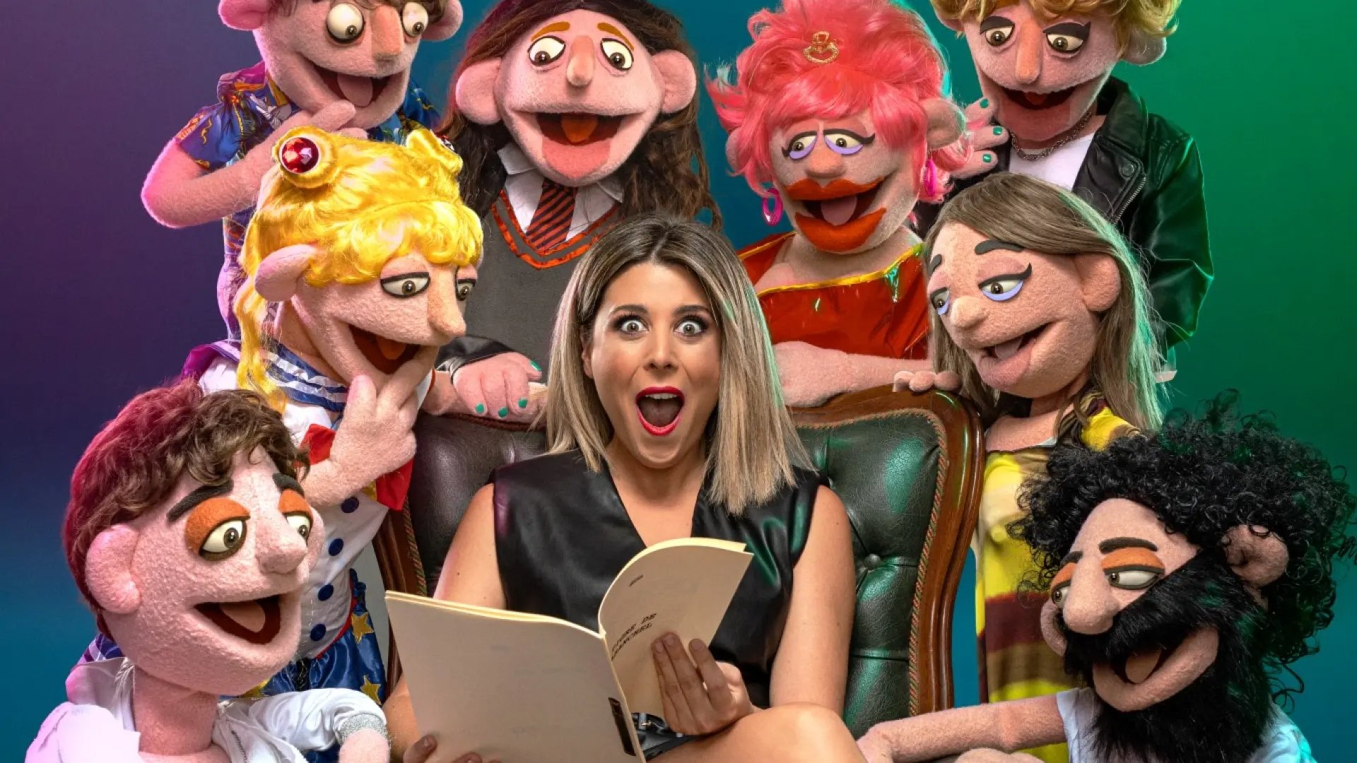 Backdrop for Sexo, famosos y muñecos de trapo