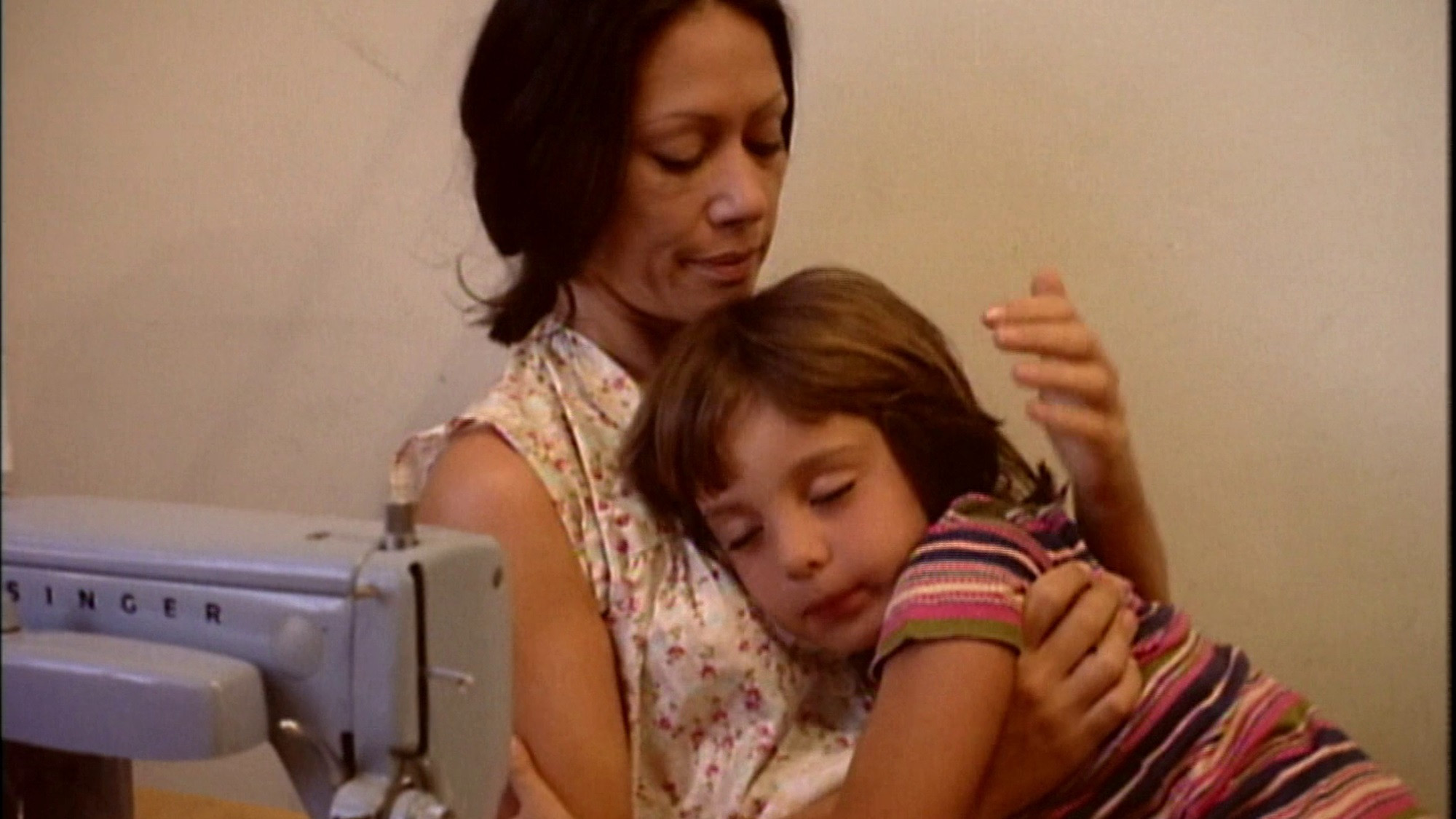 Backdrop for Tati, a Garota