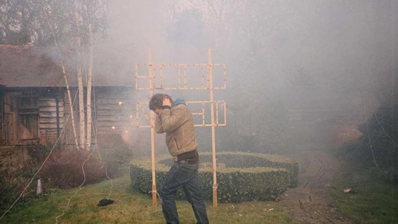 Backdrop for Scotch Mist: A Film with Radiohead in It